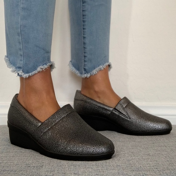 NIB Midnight Gray Comfort Non Slip Work Wedge Shoe - Picture 5 of 7